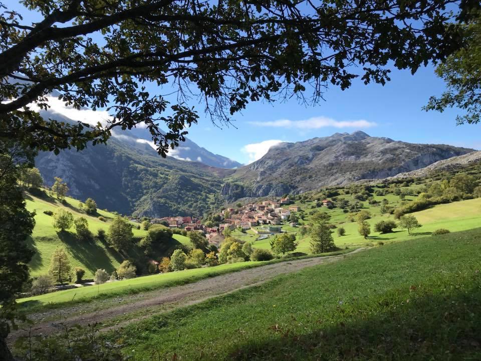 Hotel Rural Pena Castil Sotres Buitenkant foto